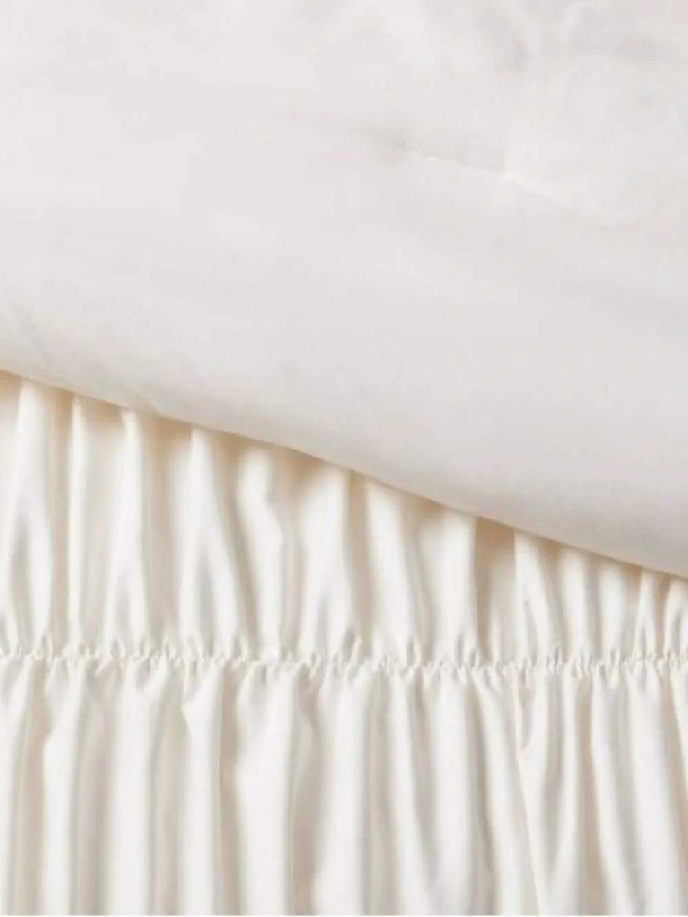 Room Essentials Ivory Ruched Comforter Full/Q No Pillow Shams New No packaging